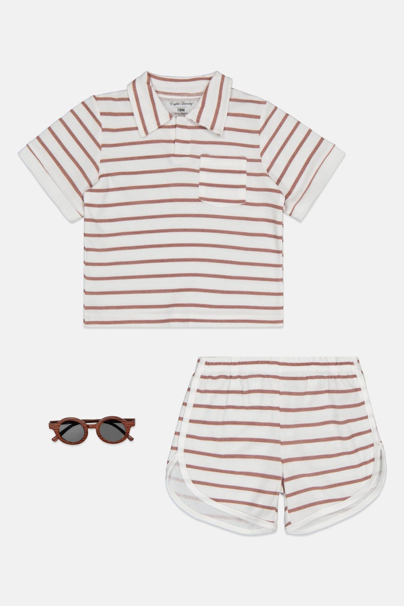 English Laundry طقم قميص بولو مخطط وشورتات للأطفال الأولاد 3 قطع مع نظارات شمسية، متعدد الألوان - Image 2